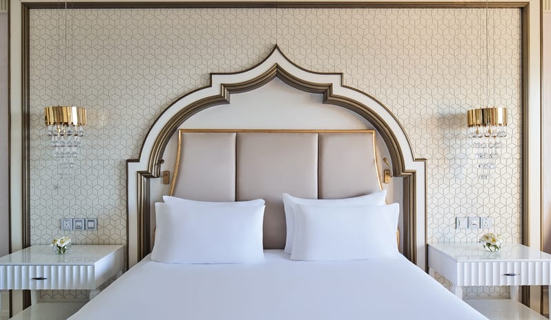 middle-east-holidays-abu-dhabi-rixos-premium-saadiyat-island-hotel-presidential-suite